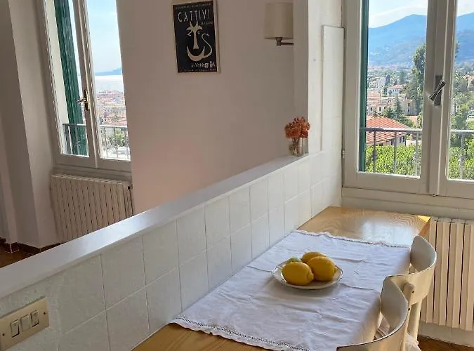 Casa Petra - Vista Mare Citta Vecchia Bordighera